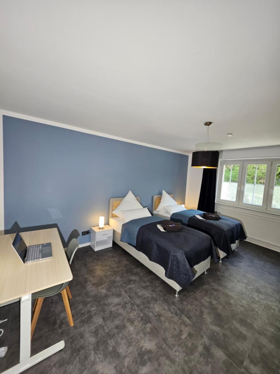 Modern Homes - Voll Ausgestatte Wohnung - Balkon - Hotelbetten - 4K Tv - Wlan Moers Exterior photo